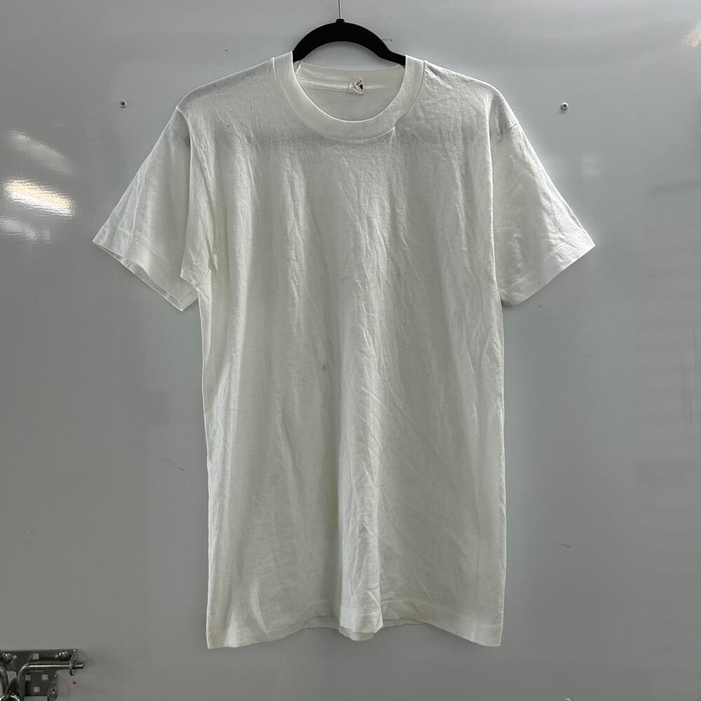 White 1980s vintage Fruit of the Loom t-shirt